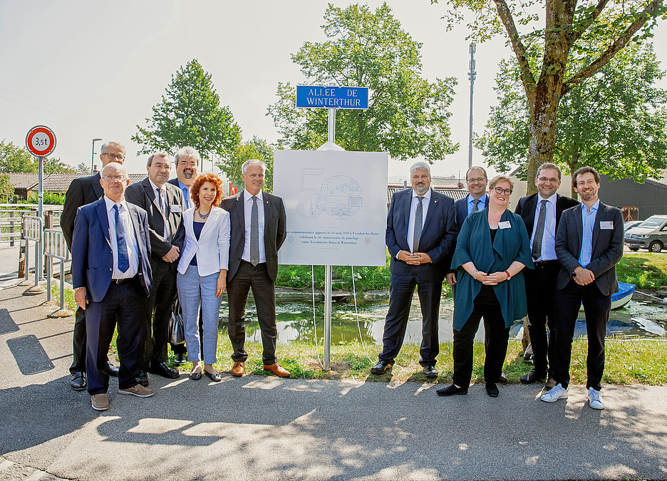 Inauguration, le 24 août 2019, de la plaque commémorant les 50 ans du jumelage entre Yverdon-les-Bains et Winterthur, en présence des autorités des deux villes. 