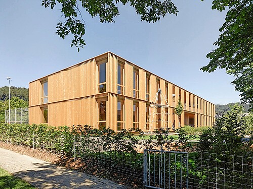 L’économie circulaire dans la pratique: Ittigen (BE) va réutiliser le mobilier du jardin d’enfants de Rain au lieu de le remplacer.