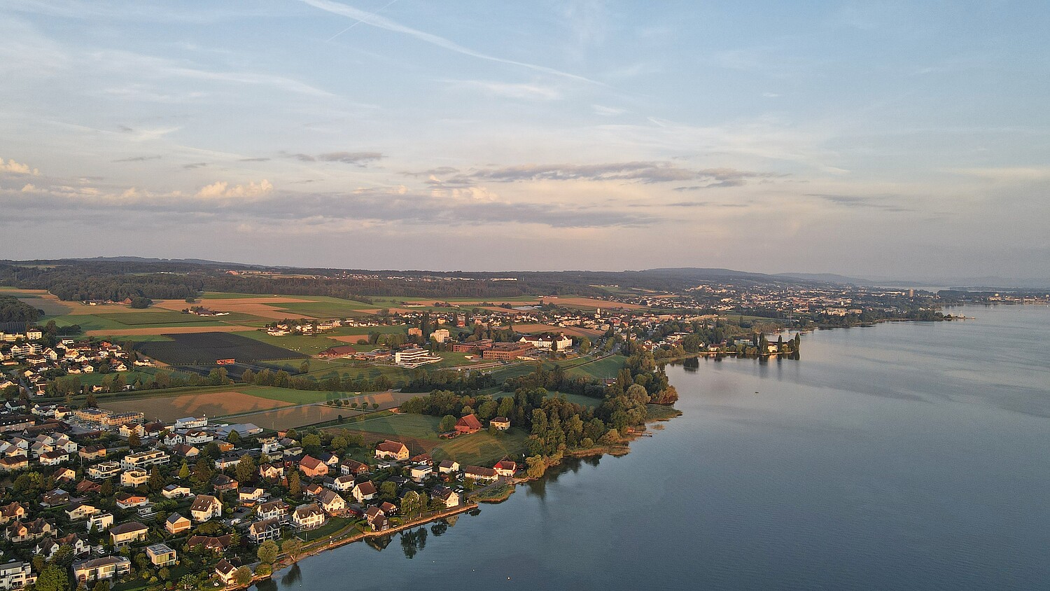 Vue sur Münsterlingen au bord du lac de Constance.