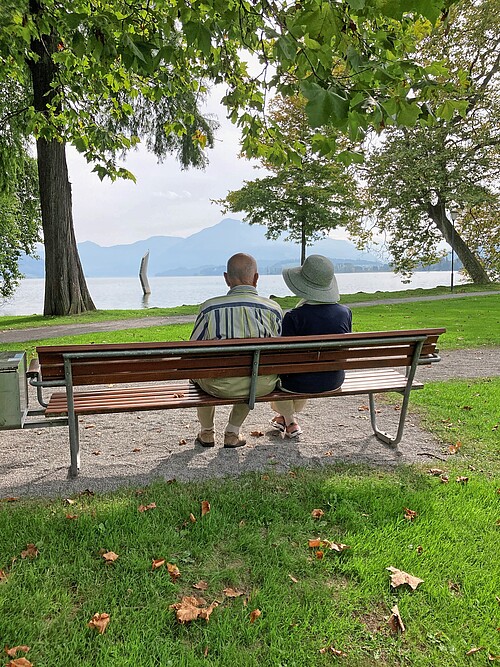 La commune de Cham poursuit l’objectif de faire de la commune un lieu favorable aux personnes âgées.