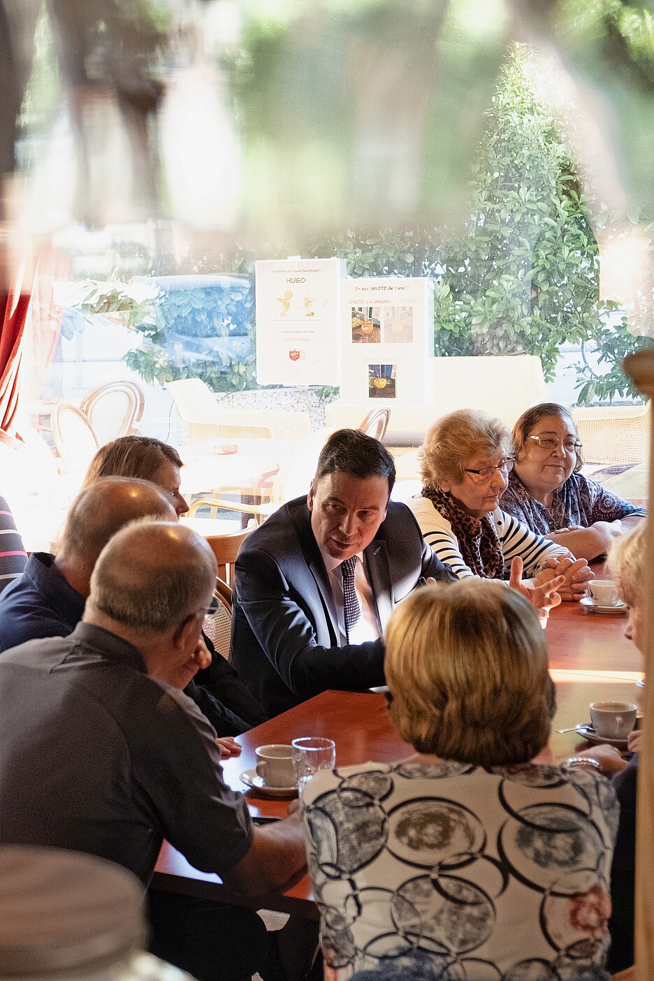 Des rencontres entre le Conseil municipal et la population pour échanger autour d’un café ou d’un apéro ont lieu dans tous les quartiers à Sion.