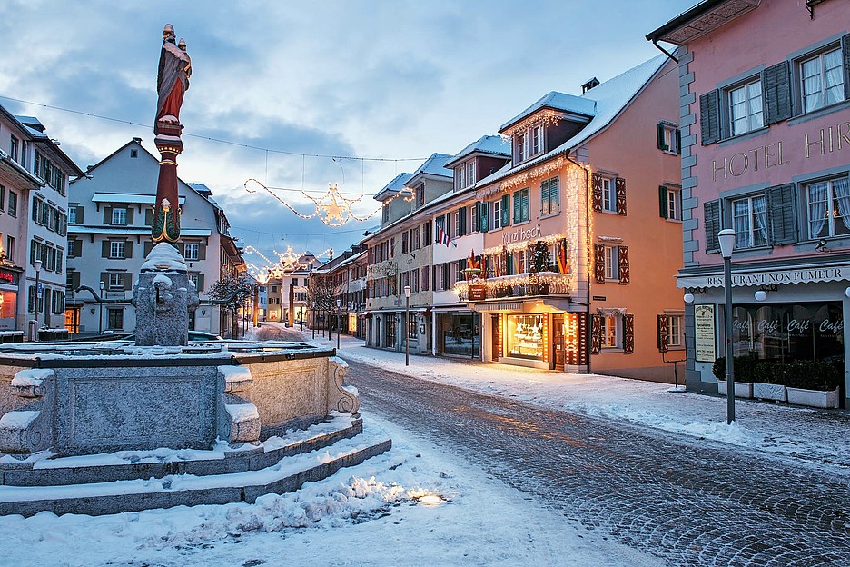 La petite ville de Sursee ne renonce que partiellement à l’éclat des lumières de Noël.